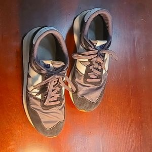 Men's New Balance sneakers 9.5 $55.00